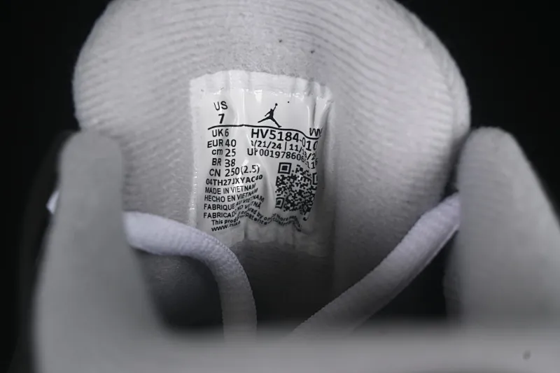 All categories Air Jordan Jordan series basketball shoes Air Jordan 4 Air Jordan 4 "Remastered" AJ4 Joe 4 remake black gray white HV5184-010